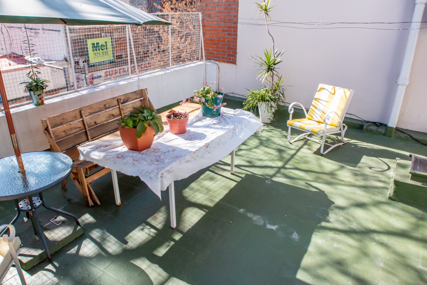 Villa Urquiza. PH 125 m2. Living, 4 dorm, 2 baños,TERRAZA, PARRILLA