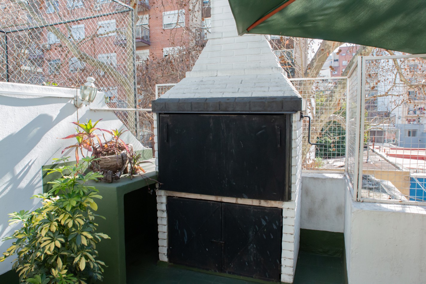 Villa Urquiza. PH 125 m2. Living, 4 dorm, 2 baños,TERRAZA, PARRILLA