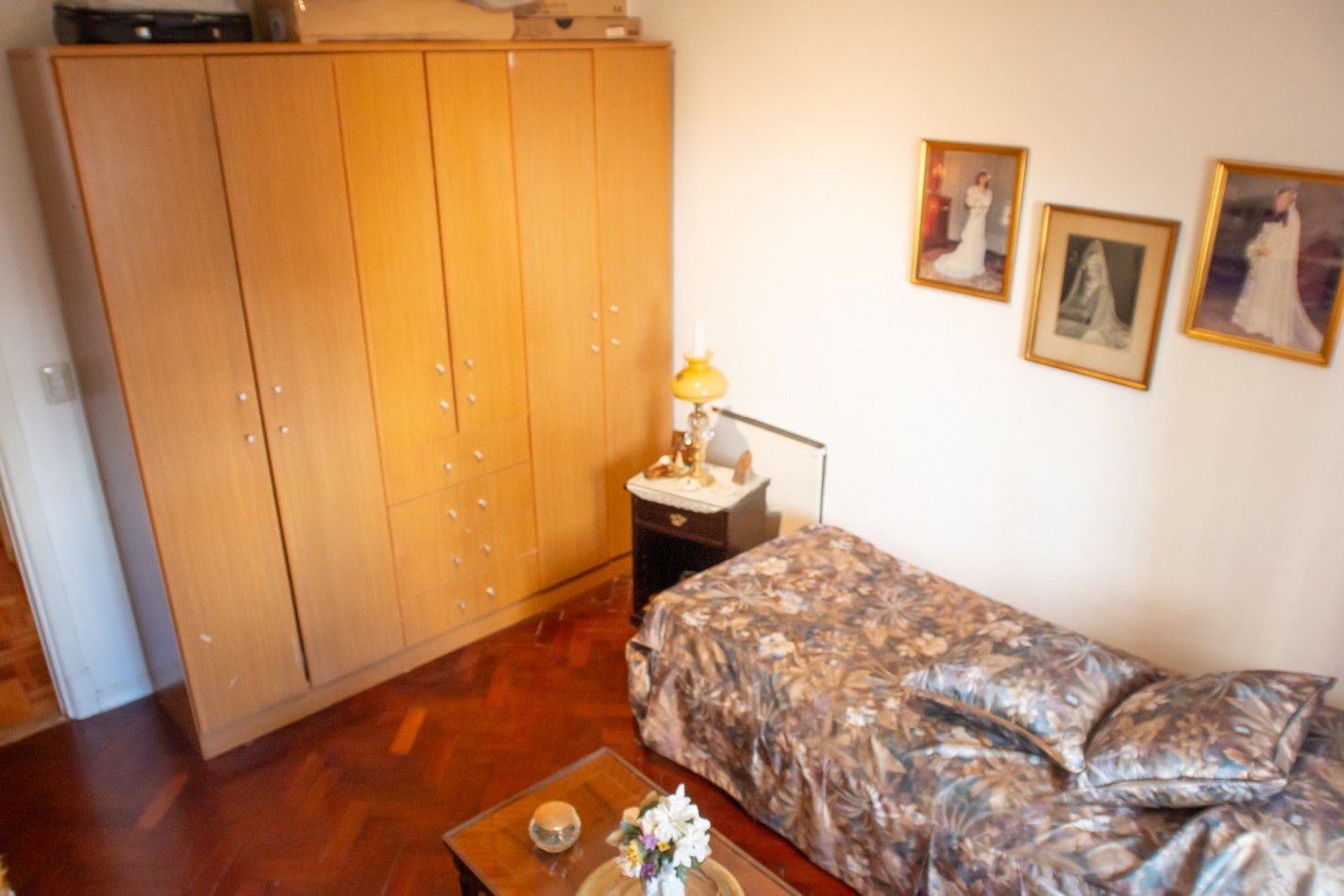 Villa Urquiza. PH 125 m2. Living, 4 dorm, 2 baños,TERRAZA, PARRILLA