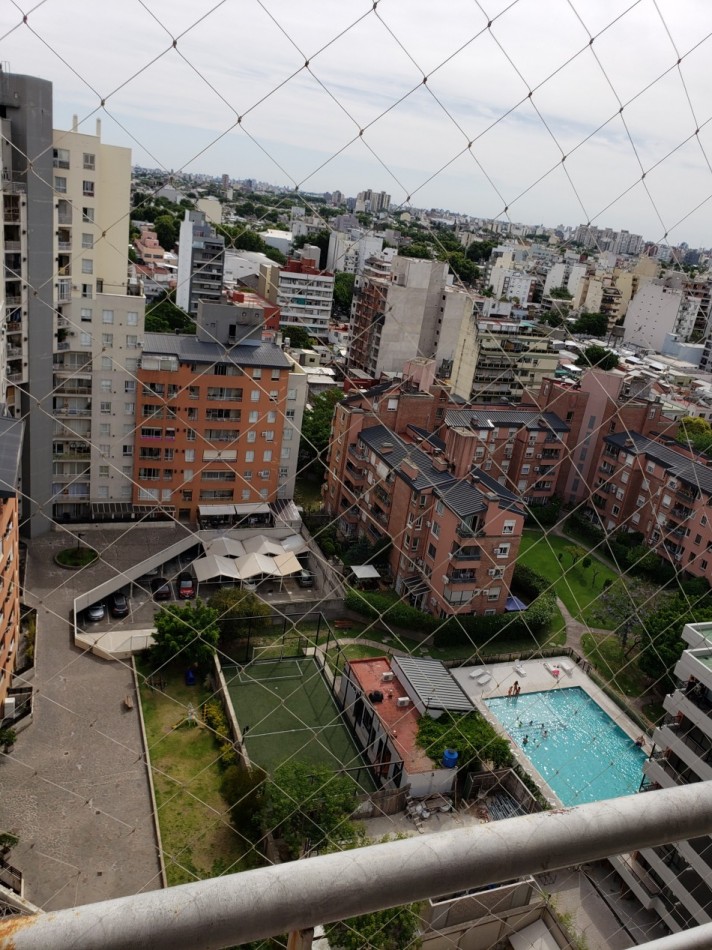 3 amb con BALCON TERRAZA, COCHERA y BAULERA, Vigilancia, 80 m2. Alquilado, con renta