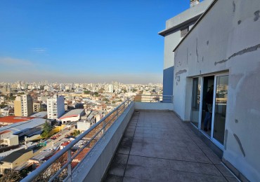 3 amb con BALCON TERRAZA, COCHERA y BAULERA, Vigilancia, 80 m2. Alquilado, con renta