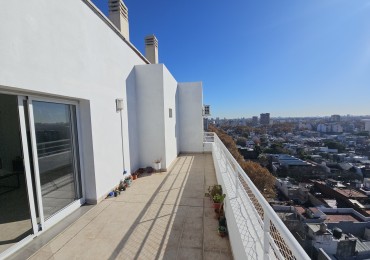 En Venta, 3 Amb con Balcon Terraza, Cochera y Baulera, Alquilado, con Renta